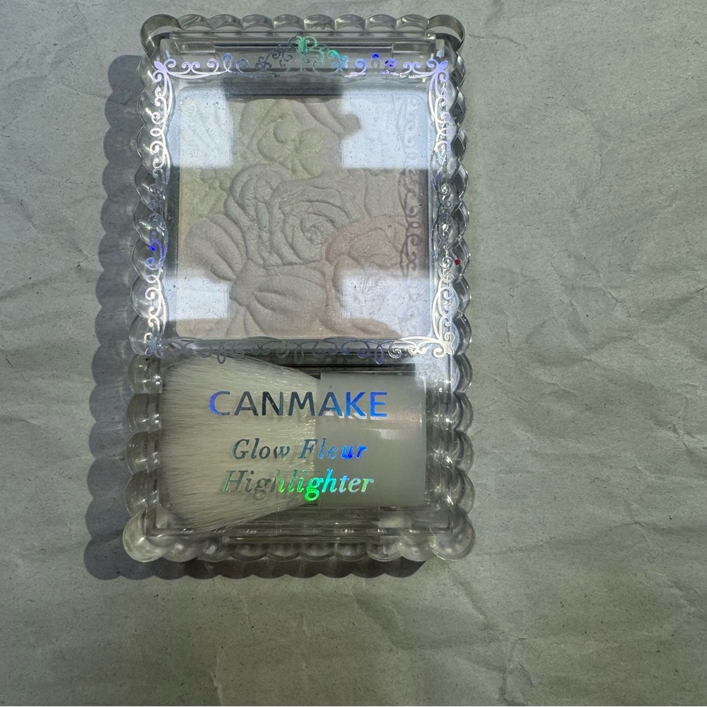 Canmake highlighter